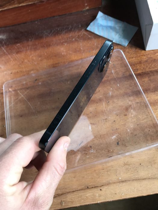 Продам обмен айфон 14 256gb