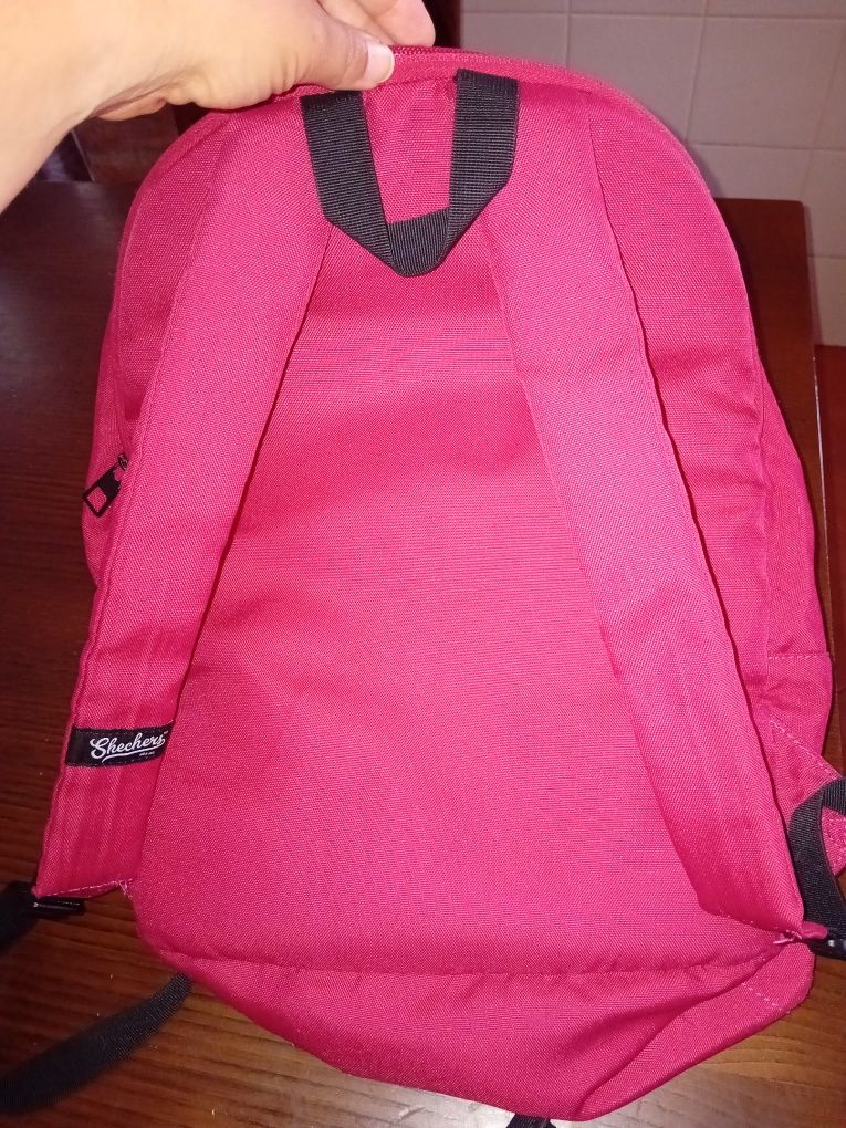 Mochila Skechers ótimo estado