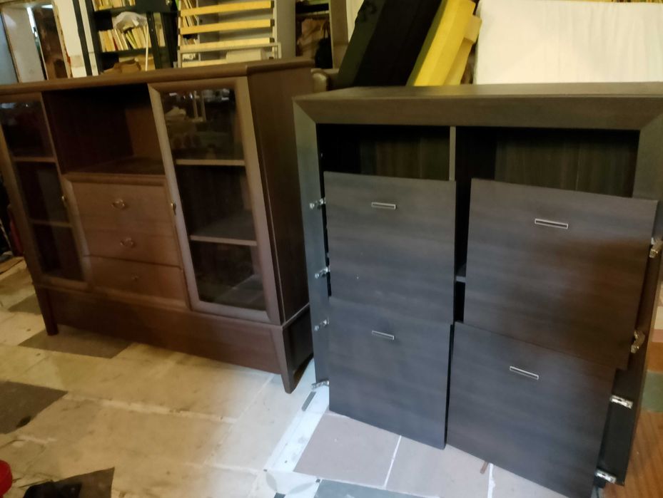 Szafki szt 2 . 38 x 103 x 106 cm i 42x125x150 cm/za obie