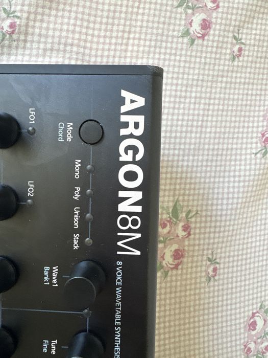 Sintetizador MODAL ARGON8M