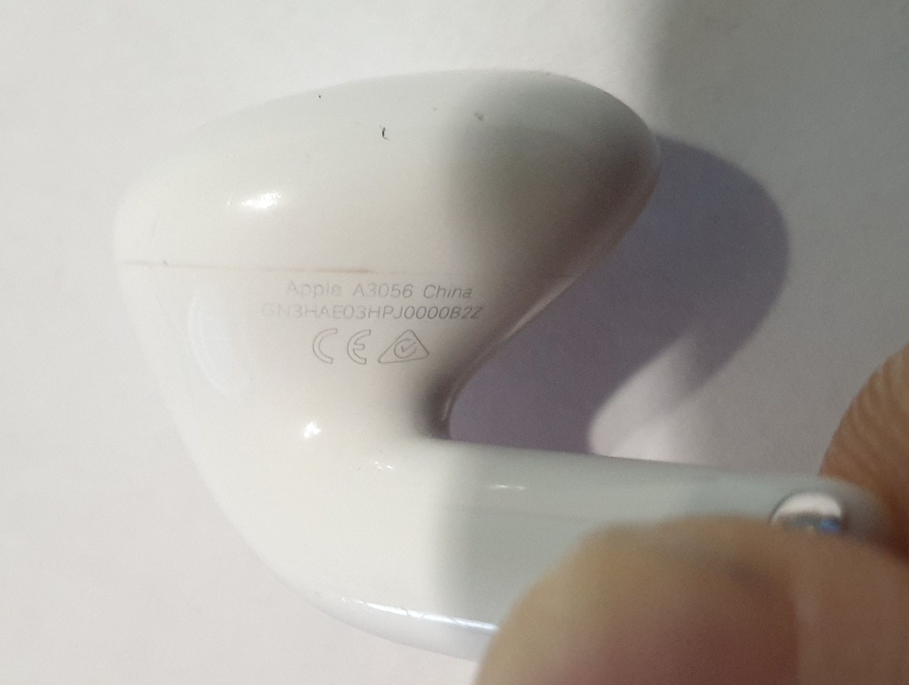 Лівий навушник Apple AirPods 4 (ANC) A3056 оригінал у хорошому стані