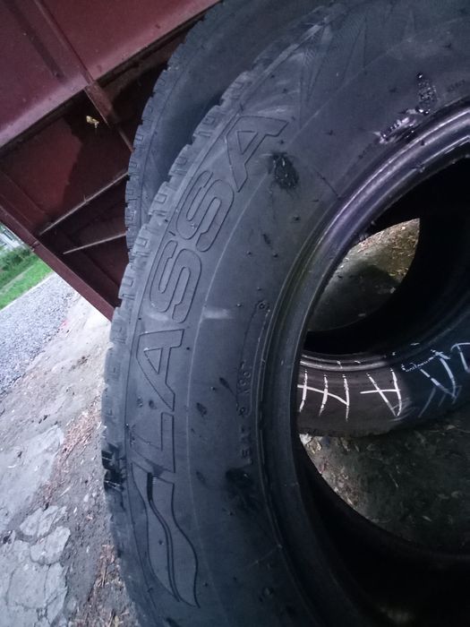 Резина  LASSA на автобус