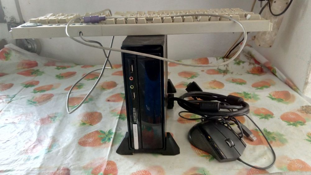 2 Computador de mesa hp