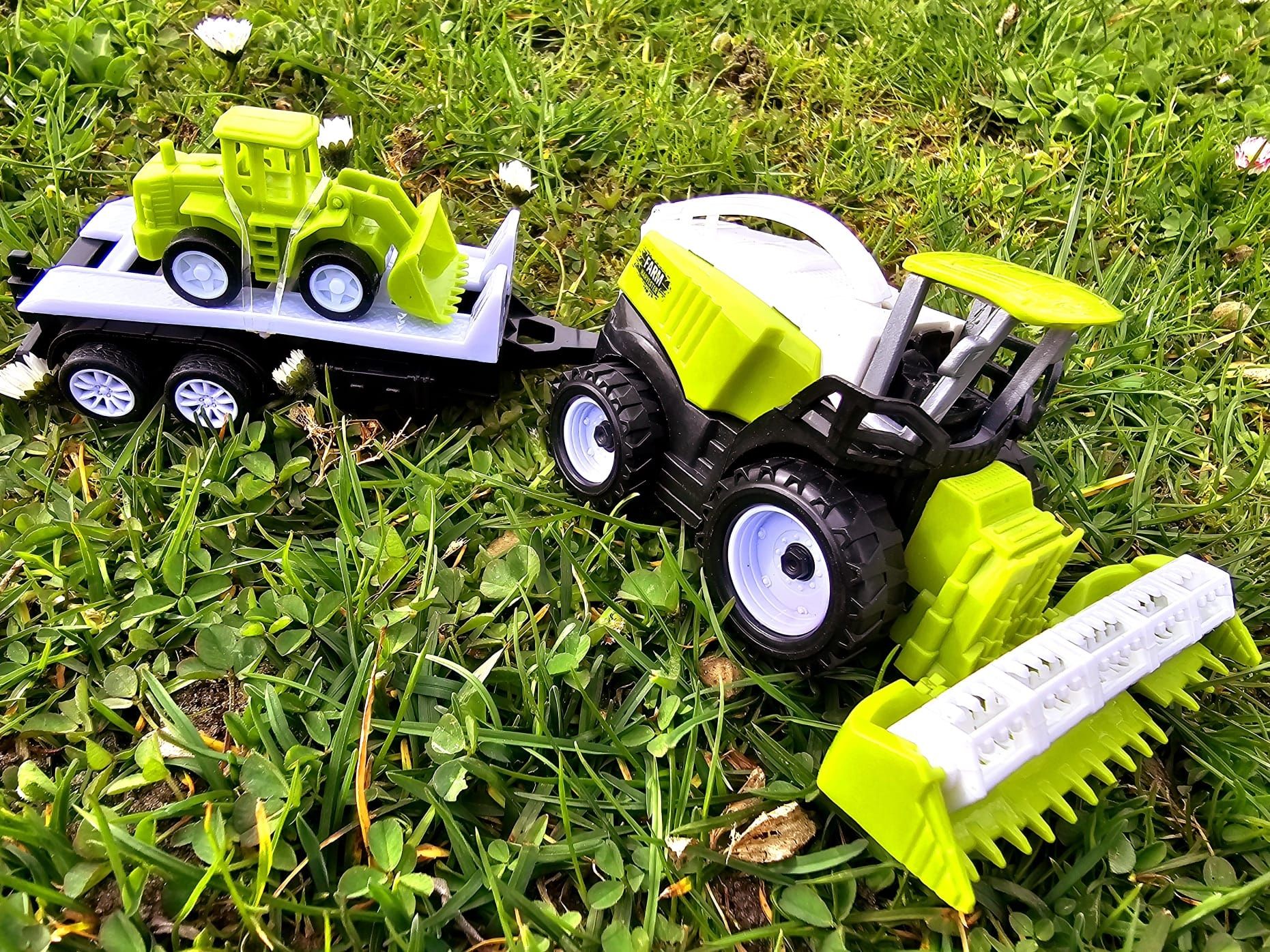 Nowy zestaw Maszyna Rolnicza z przyczepą + traktor - zabawki