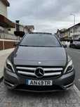 Mercedes Benz B180d Automatica com pack AMG c/ Teto de abrir