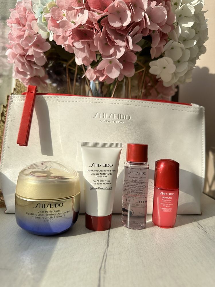 Акція!Знижка! Розкішний набор Shiseido Vital Perfection Uplifting крем