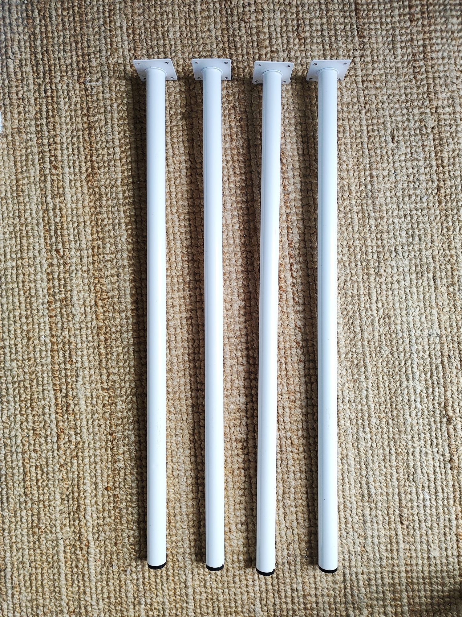 Pés metálicos para mesa ou secretária