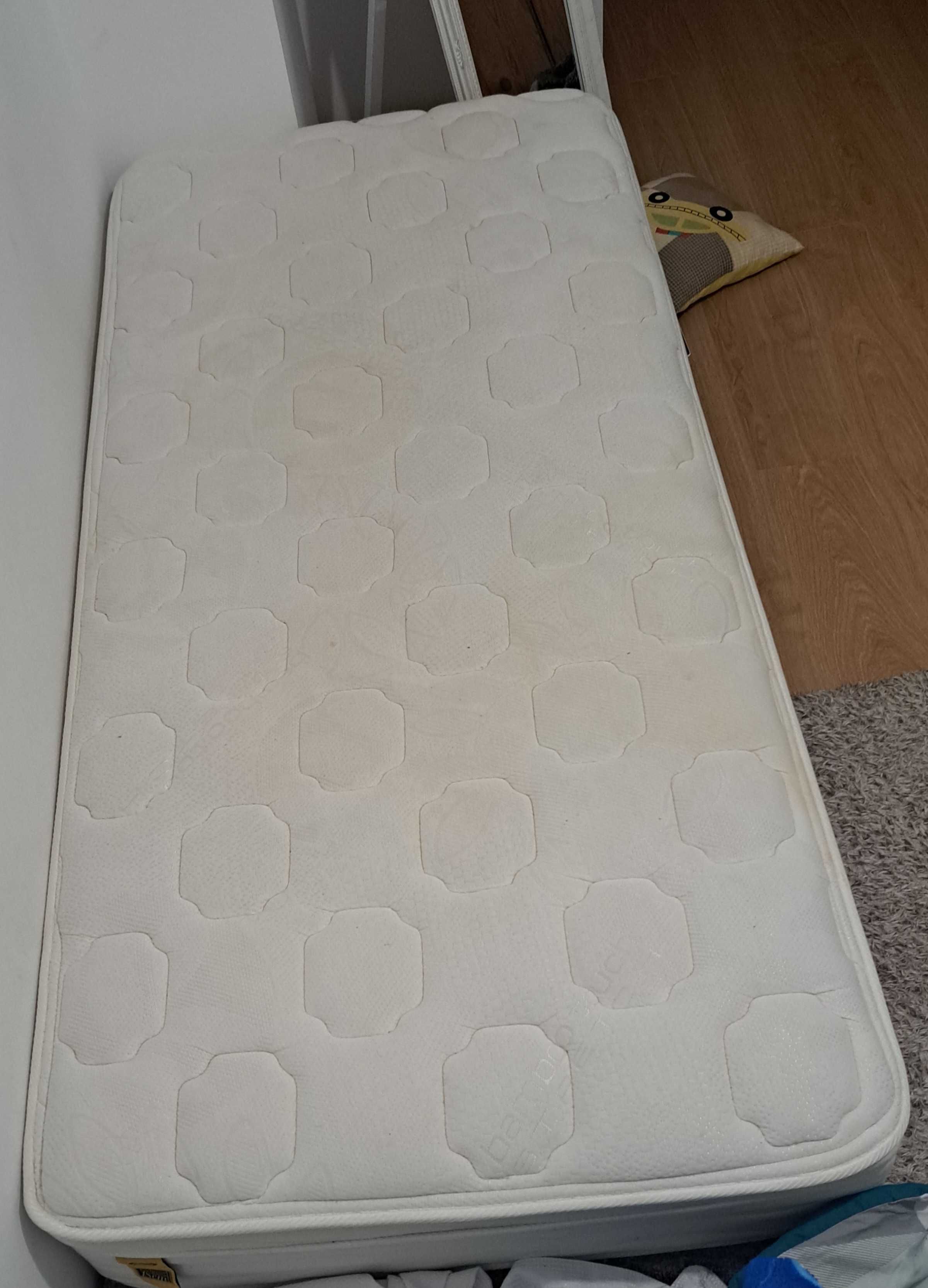 Cama solteiro - sommier e colchao