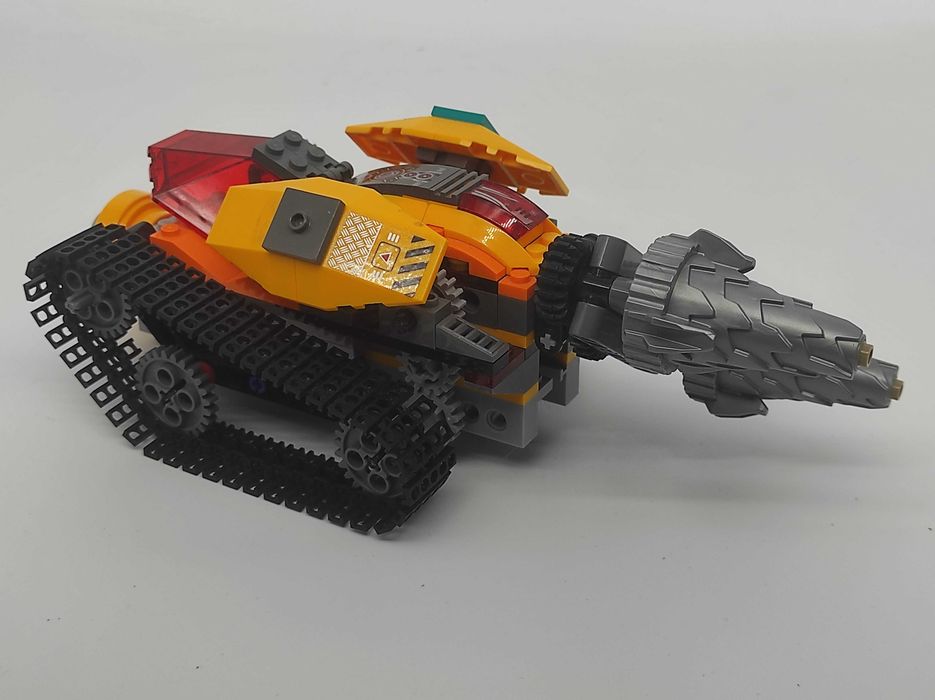Oryginalne klocki LEGO Ultra Agents Wiertnica 70168  niekompletne #565