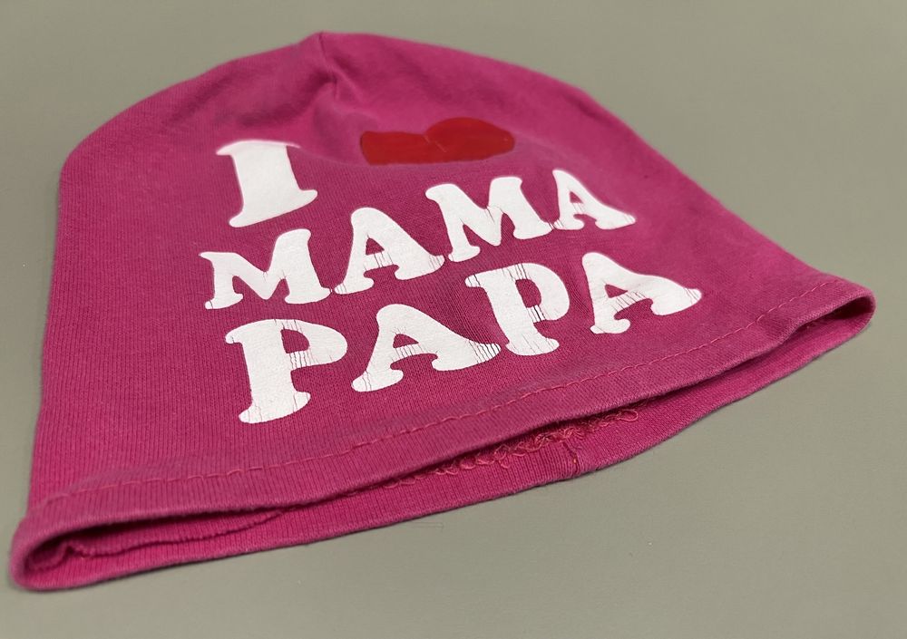 Детская шапка «I love mama and papa» (хорошее состояние)