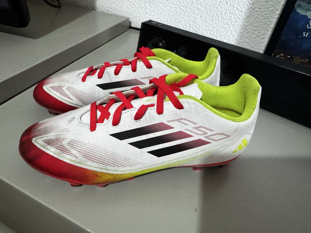 Chuteiras Adidas F50 club mg