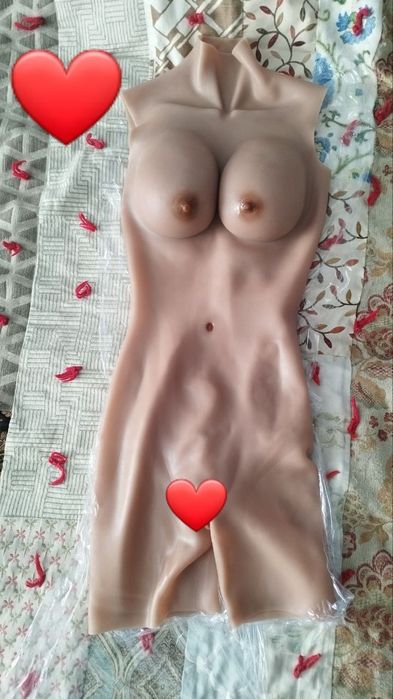 Силиконовая грудь костюм