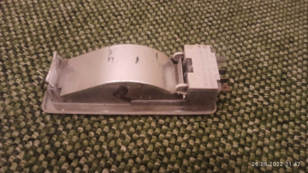 Плафон освещения салона Мерседес -190 ( W-201)