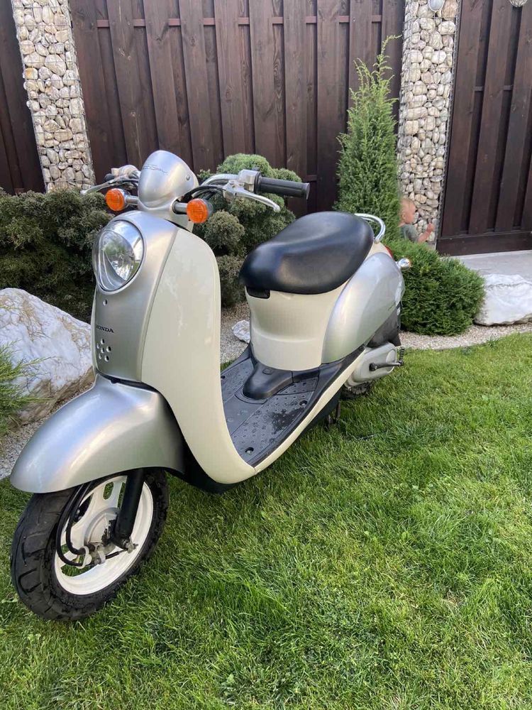 Скутер Мопед Honda Scoopy Хонда скупи