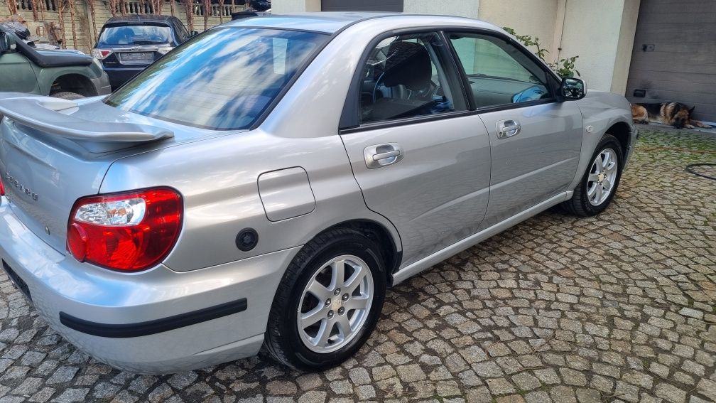 Subaru Impreza sedan 2004r