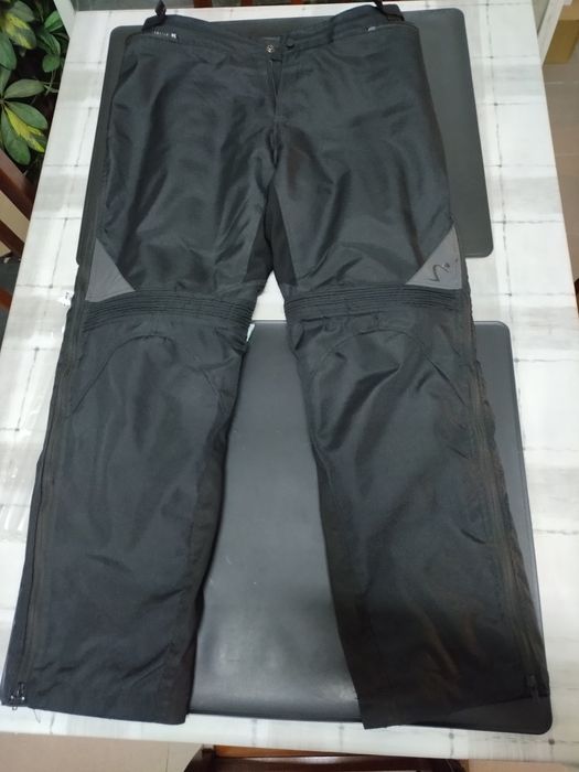 Calças motard impermeáveis com forro térmico removível