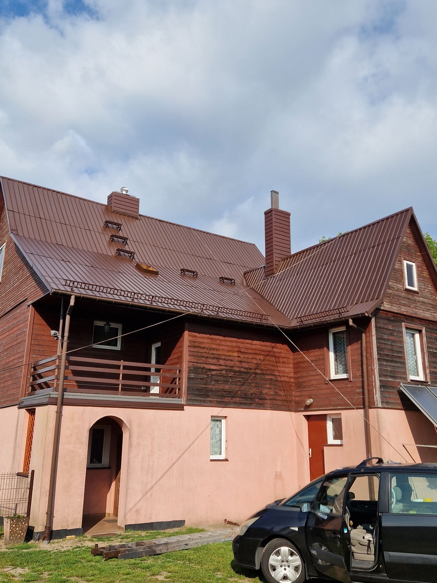 Malowanie dachów., Mycie elewacji, Mycie kostki.