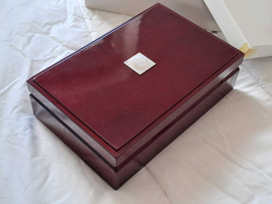 Caixa charuteira pequena, nova