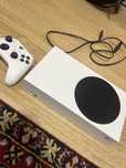 Xbox series s z stacja dokujacą