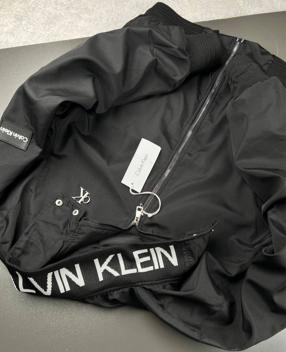 Вітровка бомбер Calvin Klein чорна чоловіча бомбер келвін кляйн чорний