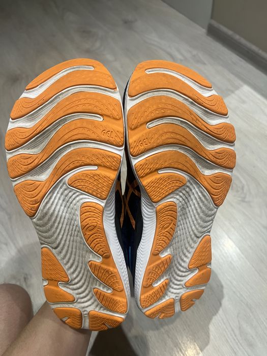 Asics чоловічі 44