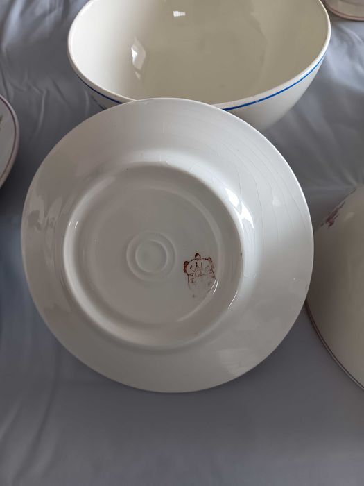 Conjunto de tigelas e pratos antigos, Cesol, Madalena e Capôa