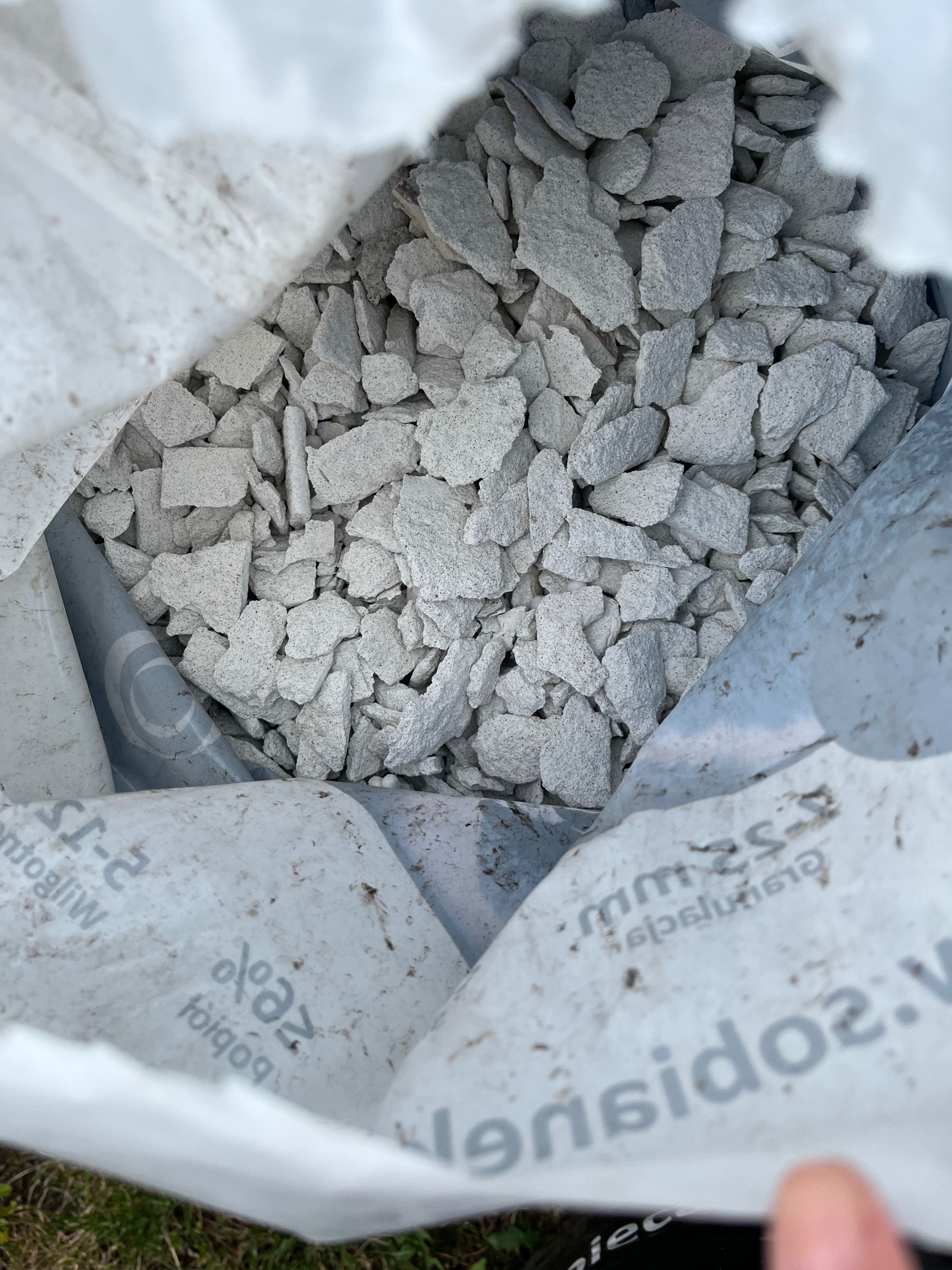 ODDAM pytki ze zbijanego tarasu gruz z płytek i gruz drobny po kleju