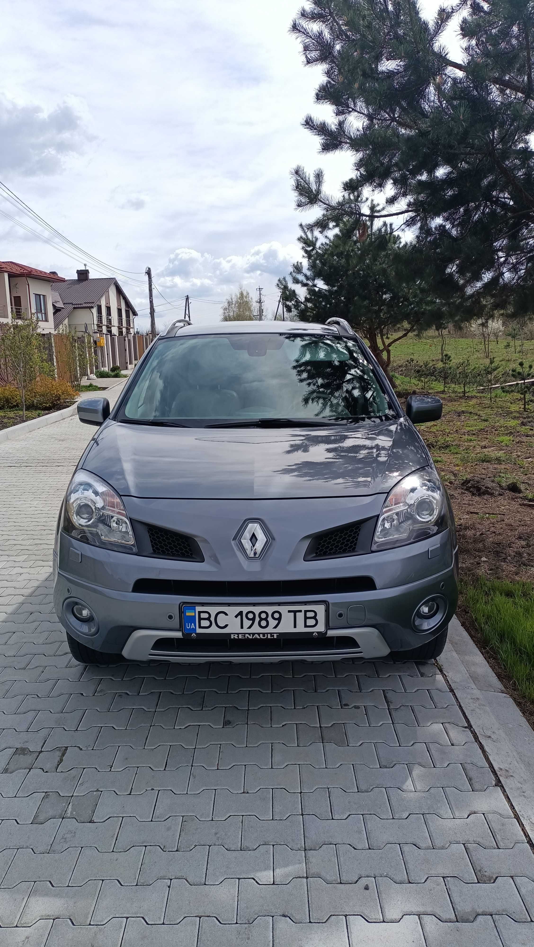Renault Koleos 2,5 16V комплектація BOSE