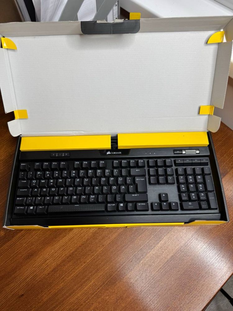 Клавіатура Corsair K70 M.K2 Low profile RGb