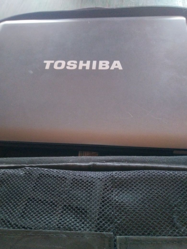 Computador Toshiba portátil