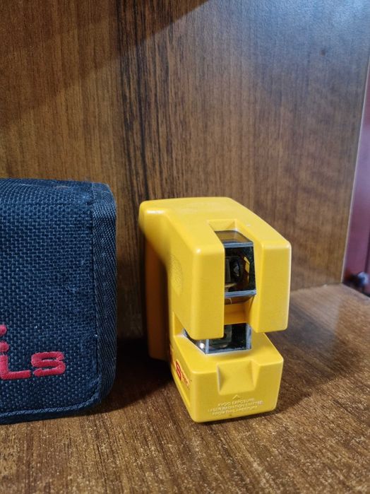 Laser krzyżowy PLS 180