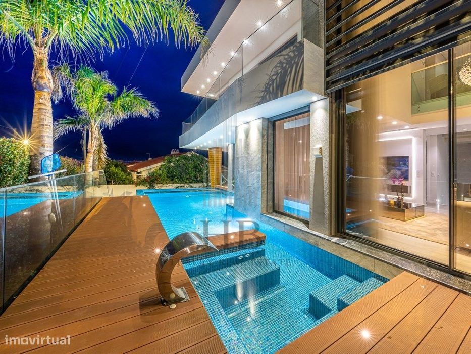 Moradia T4 de Luxo com Piscina e Vista Mar | Ericeira