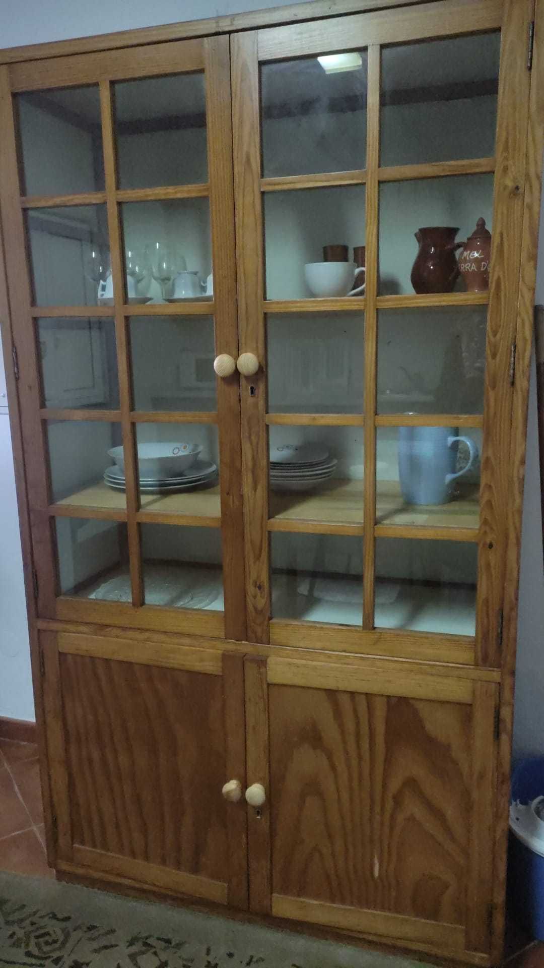 Vendo conjunto de quarto e cozinha por motivos de mudança (urgente)