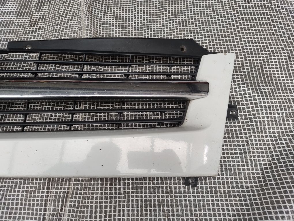Opel Movano lift 03-10 grill atrapa kratka przód Biała chrom wysyłka