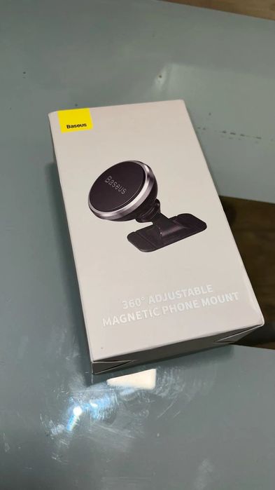 Магнітний тримач телефона в авто Baseus