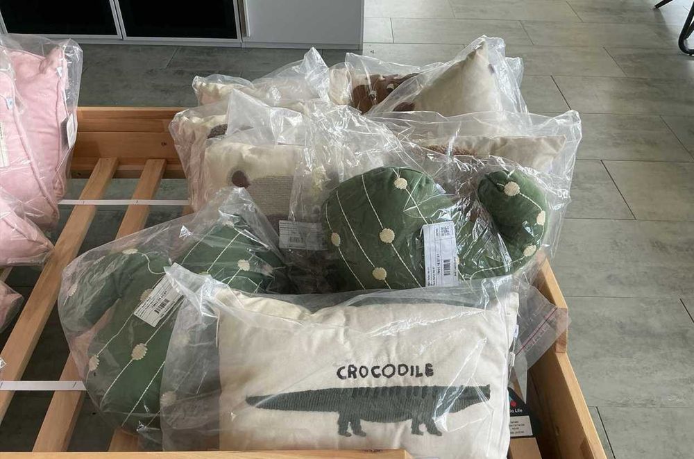 Outlet meblowy - Łóżka, szafy, biurka, toaletki, meble dziecięce