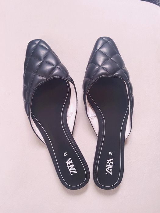 Zara czarne pikowane płaskie klapki Flat Mules 38