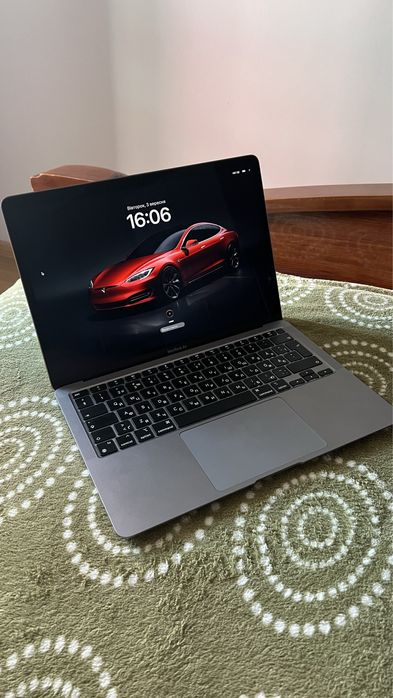 Продам MacBook Air 13 M1 2020 512Gb