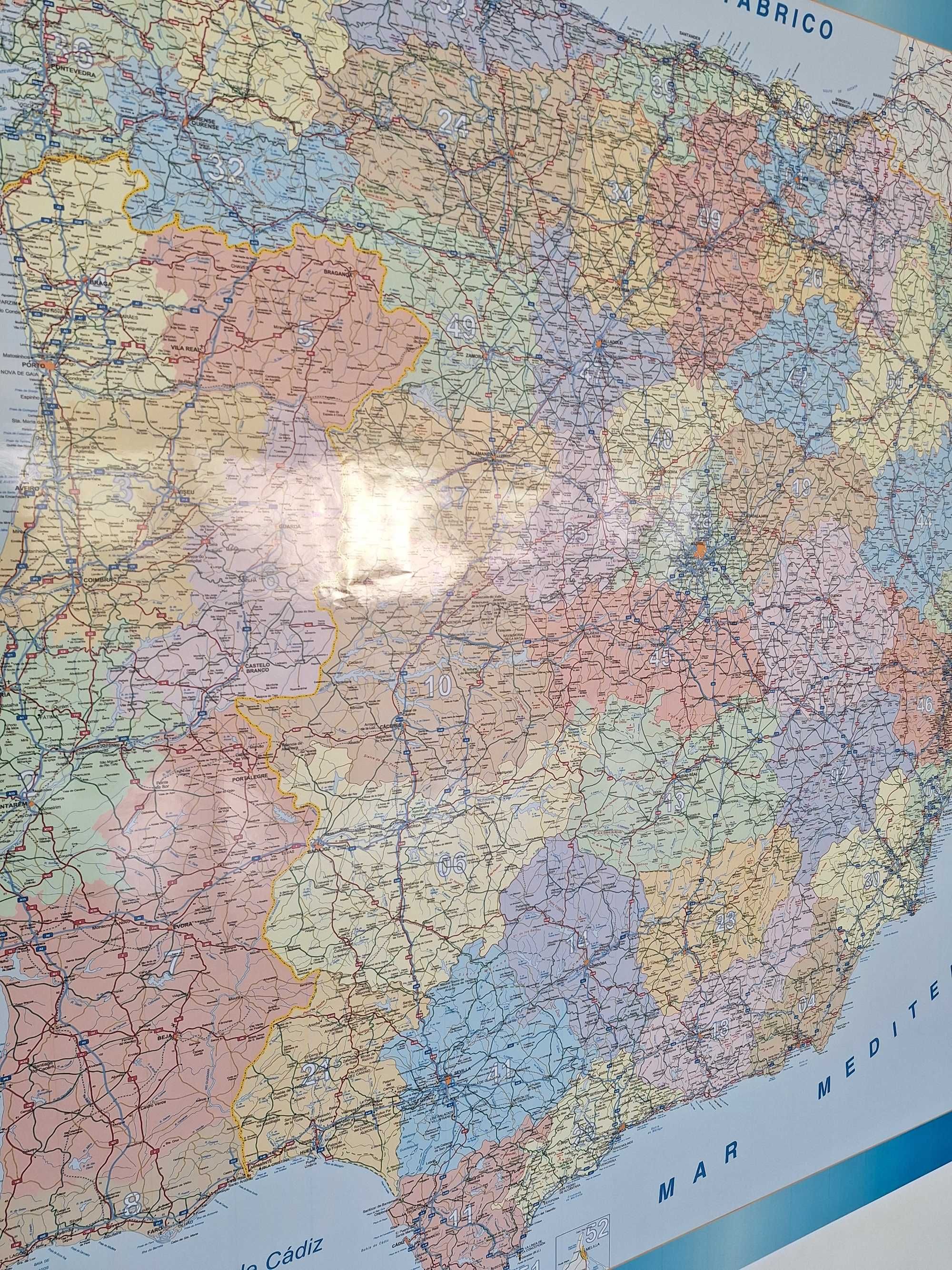 Cartazes com mapa de França + Portugal e Espanha com códigos postais