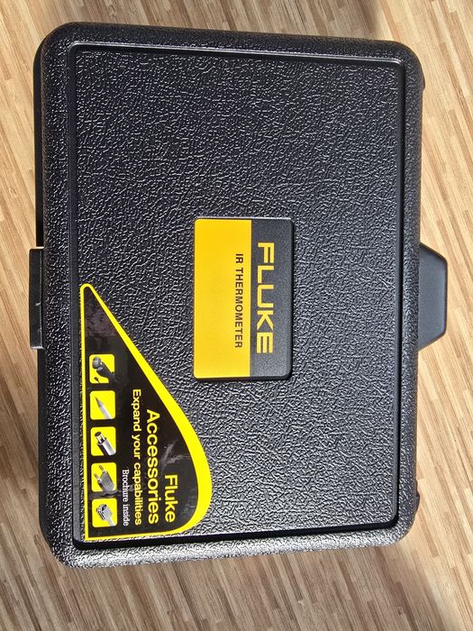Fluke 561 Pirometr z termometrem i wskaźnikiem laserowym -