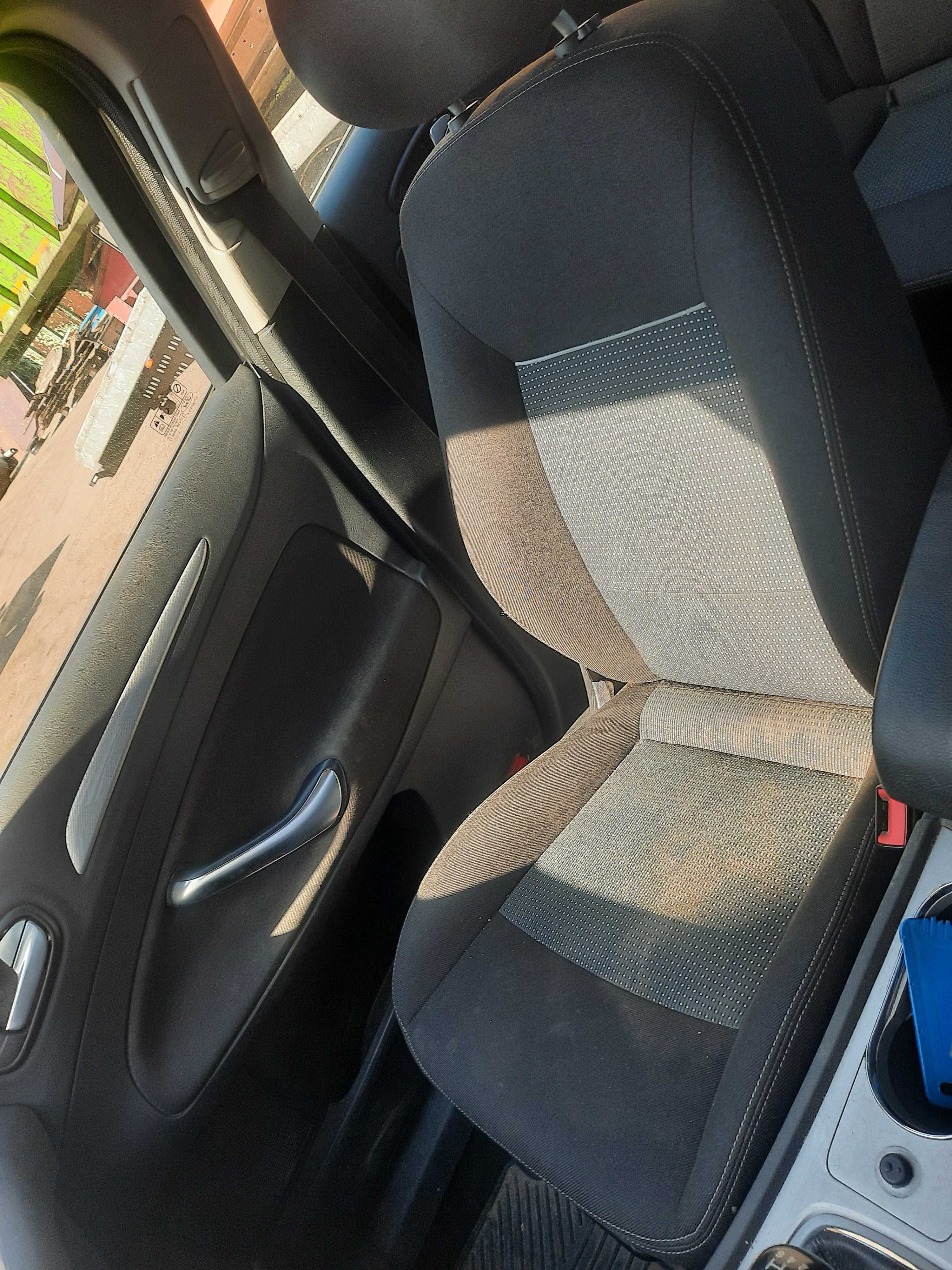 Fotele przód przednie kanapa Ford Mondeo MK4 Kombi