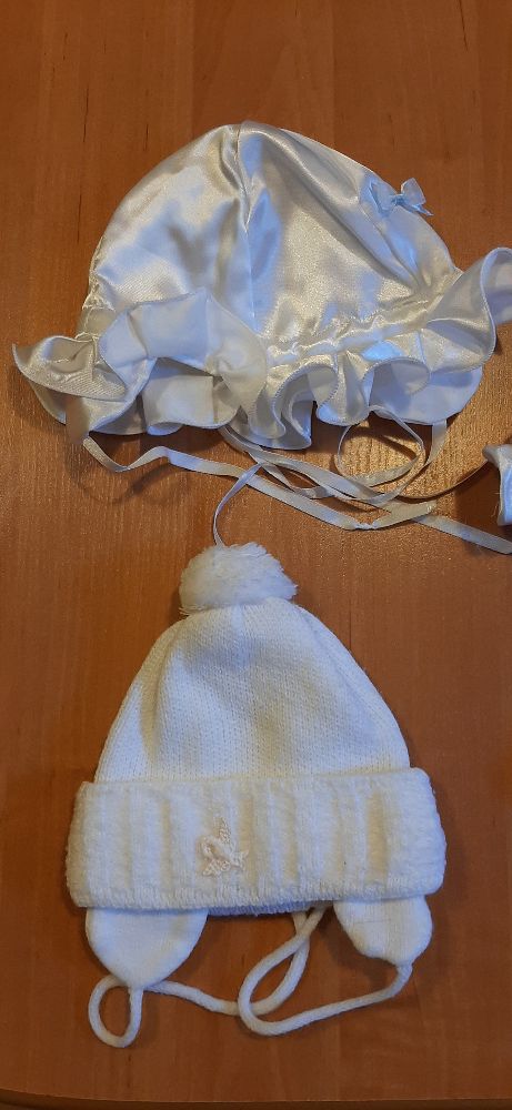 Ubranko pelerynka + czapeczki do chrztu dla dziewczynki