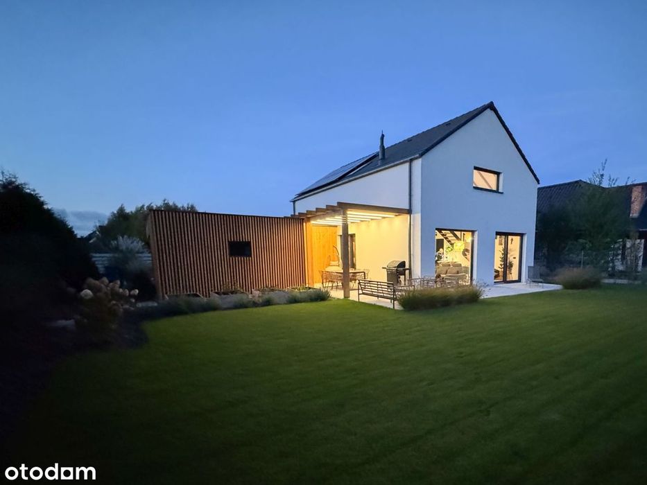 Wyjątkowy i nowoczesny dom samowytarczalny z antresolą, Lusówko