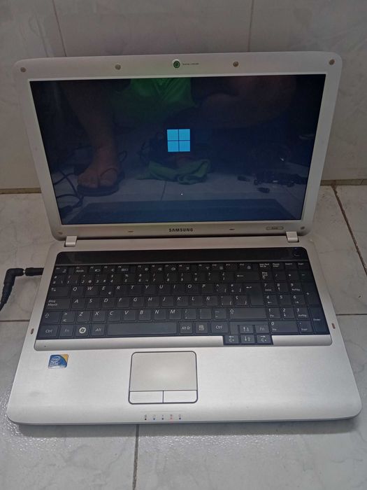 Portátil Samsung Modelo R530