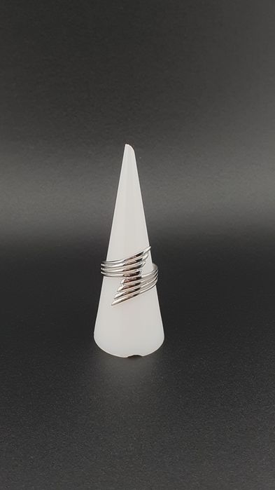 Pierścionek srebrny pr.925 asymetryczny r.16