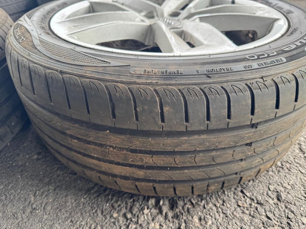 Vendo jantes 17 audi originais c/pneus