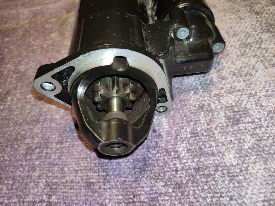 Rozrusznik Moto Guzzi V7 V9  Breva 750 Bosch