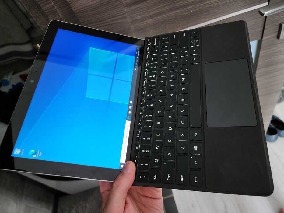 Microsoft Surface Go 1824 \ 10.1" \ Full HD \ smart cover