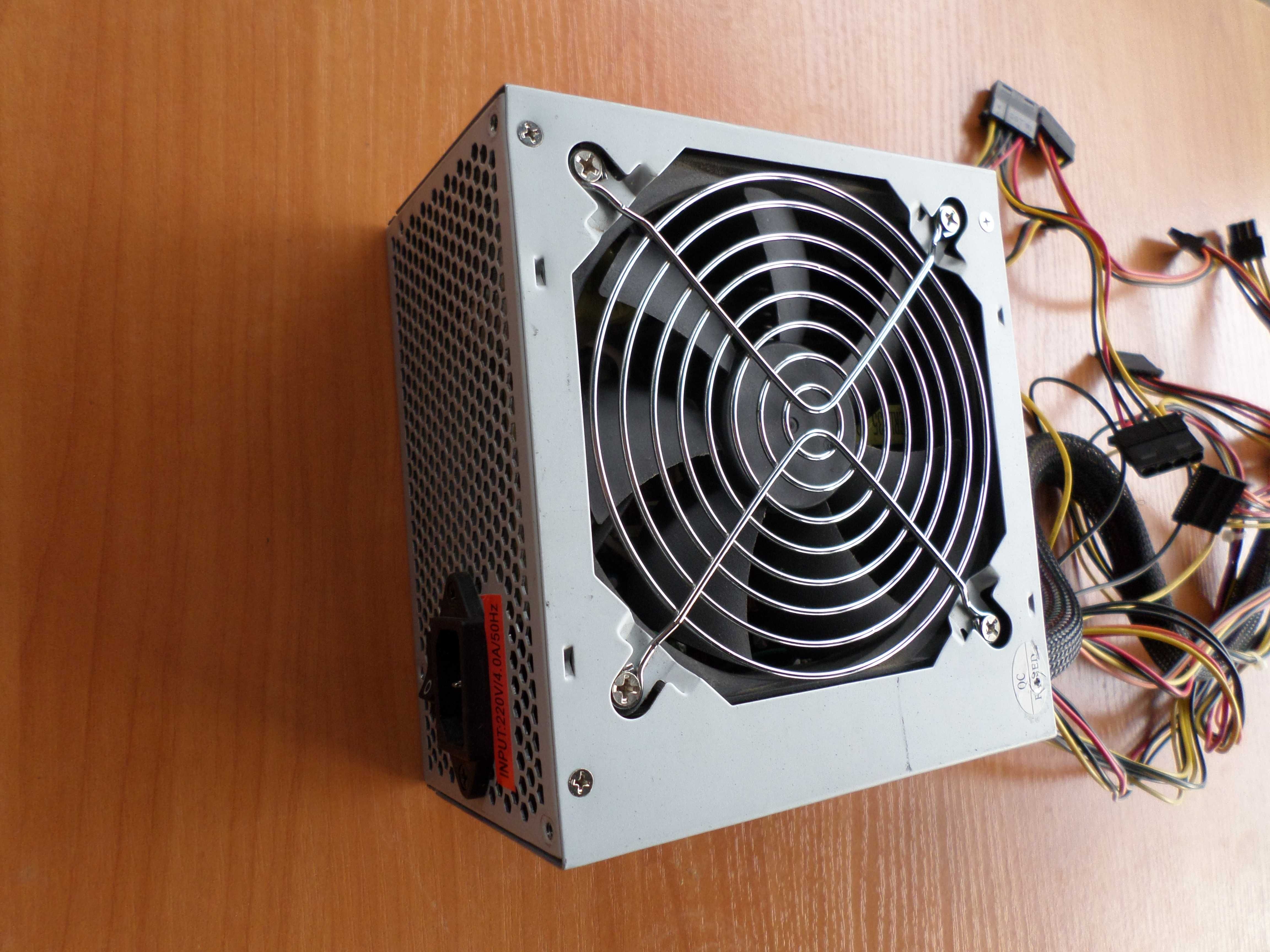 Блок питания   AVANTEC AVT-5500 120FAN 550 Вт есть 6-PIN на видеокарту