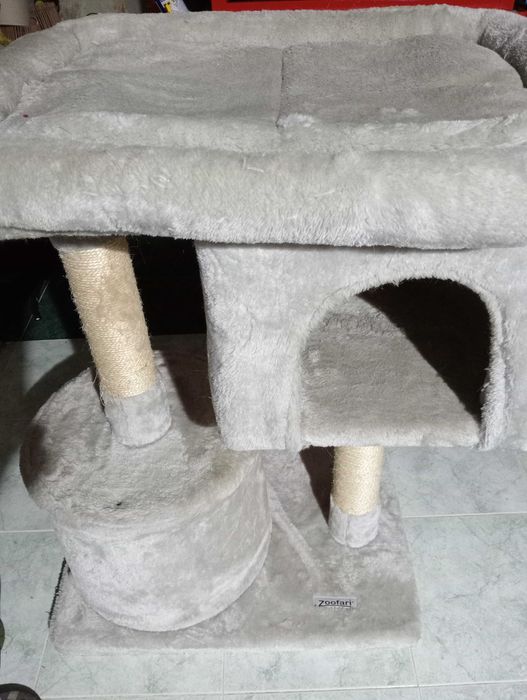 Vendo cama e arranhador para gatos